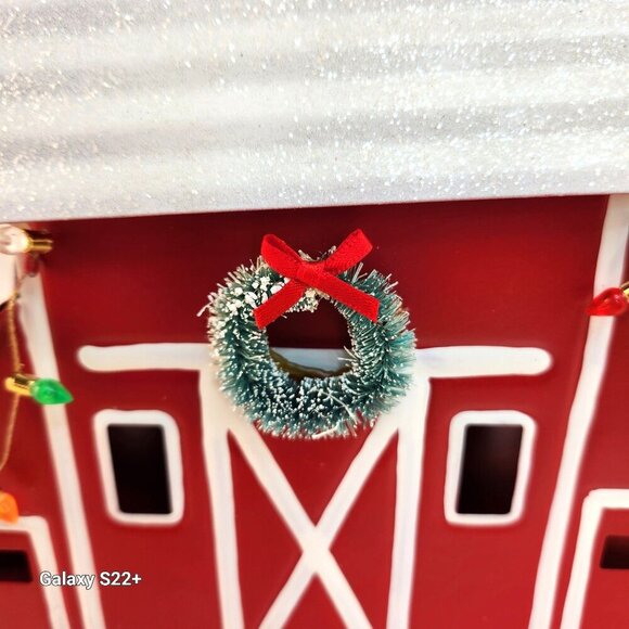 Scentsy Authentic Red Barn Wax Warmer With Light-Up Windows & Glittered Roof Des - Picture 6 of 12